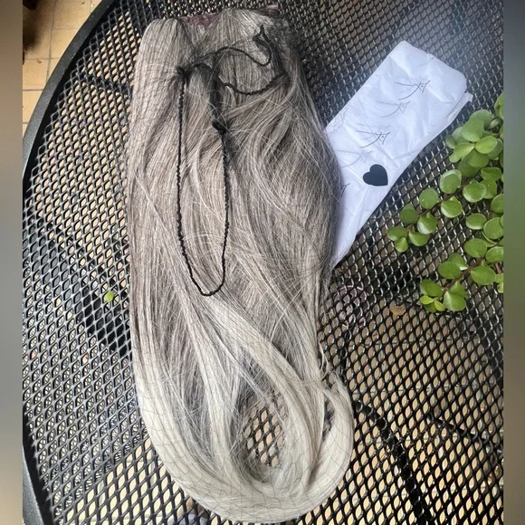 Topless White Sands beach long wig - Picture 13 of 14